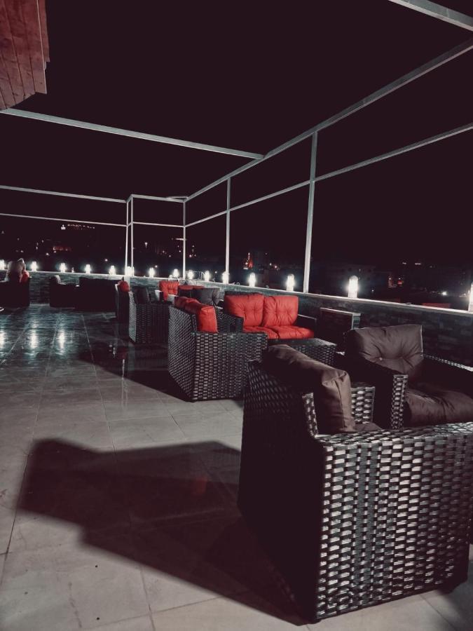 Zuwwar Aqaba Hotell Exteriör bild