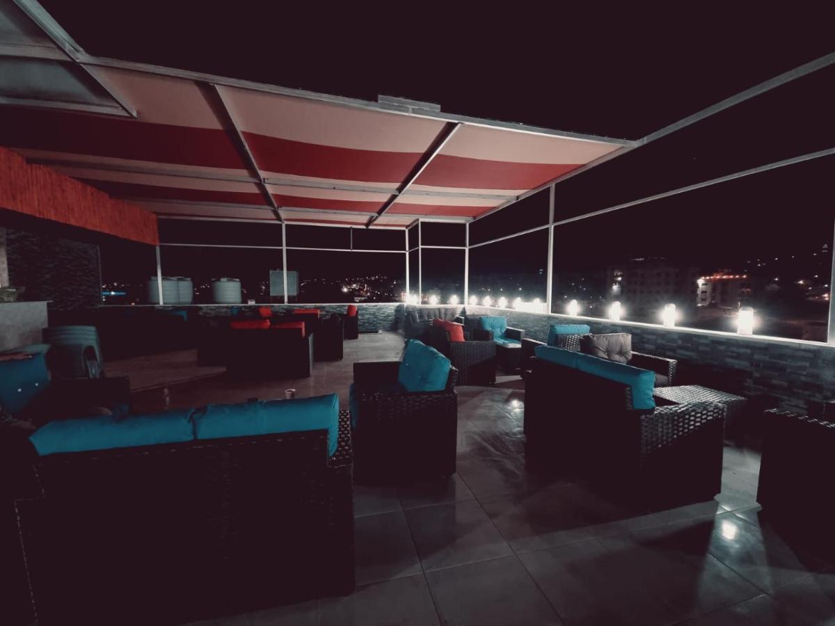 Zuwwar Aqaba Hotell Exteriör bild