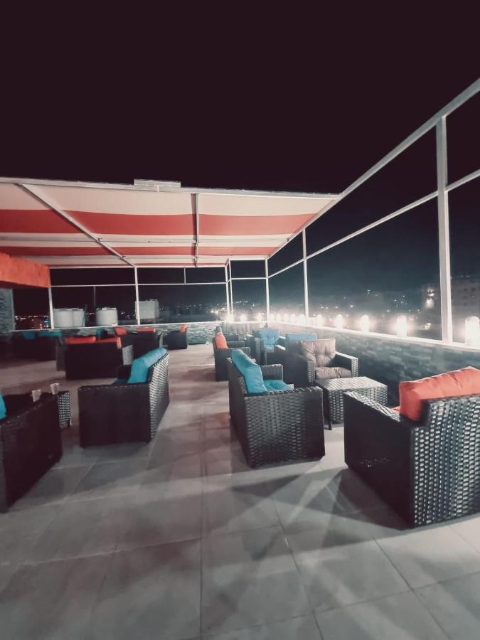 Zuwwar Aqaba Hotell Exteriör bild