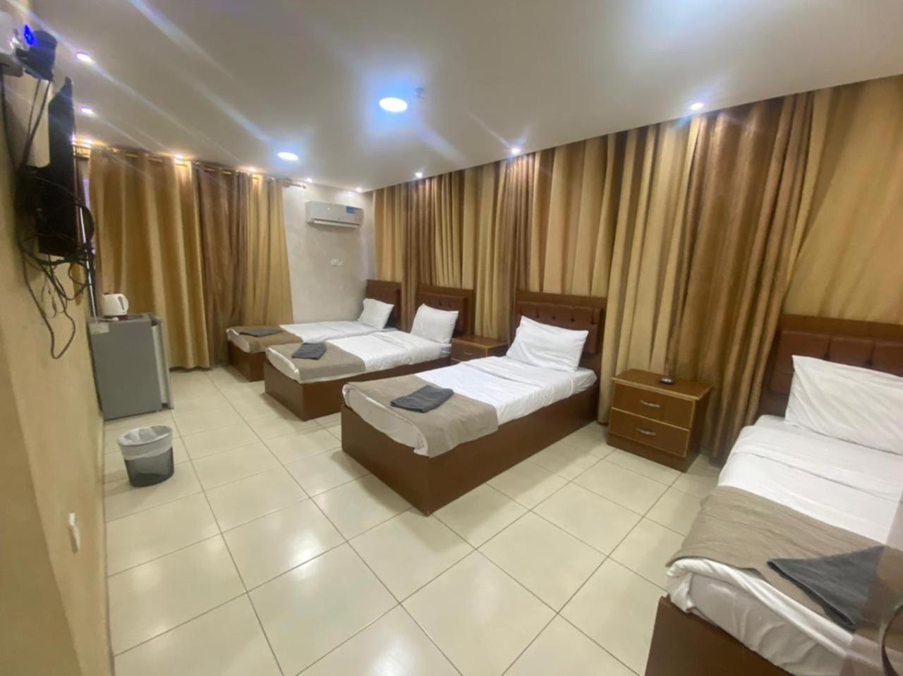 Zuwwar Aqaba Hotell Exteriör bild