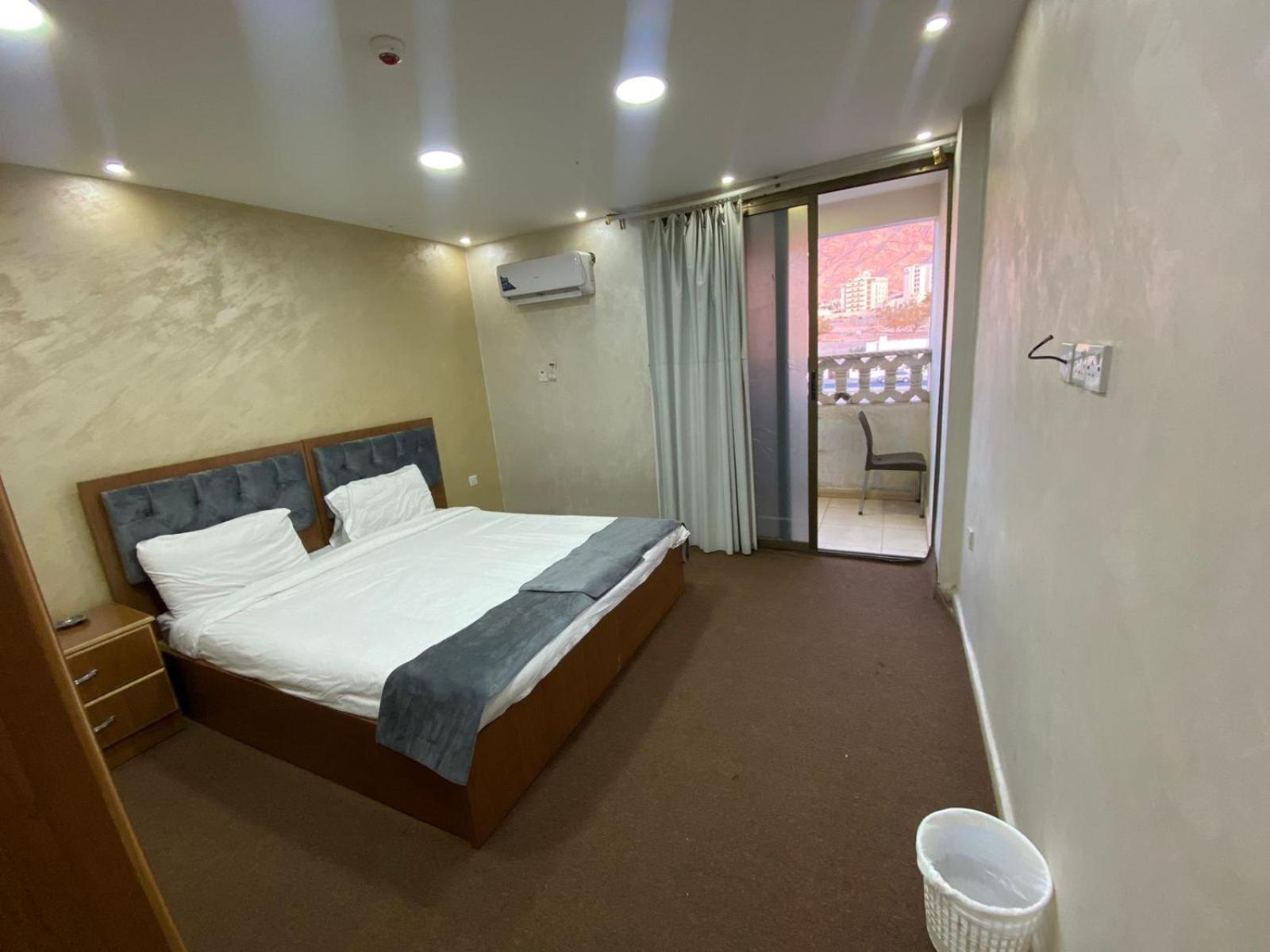 Zuwwar Aqaba Hotell Exteriör bild