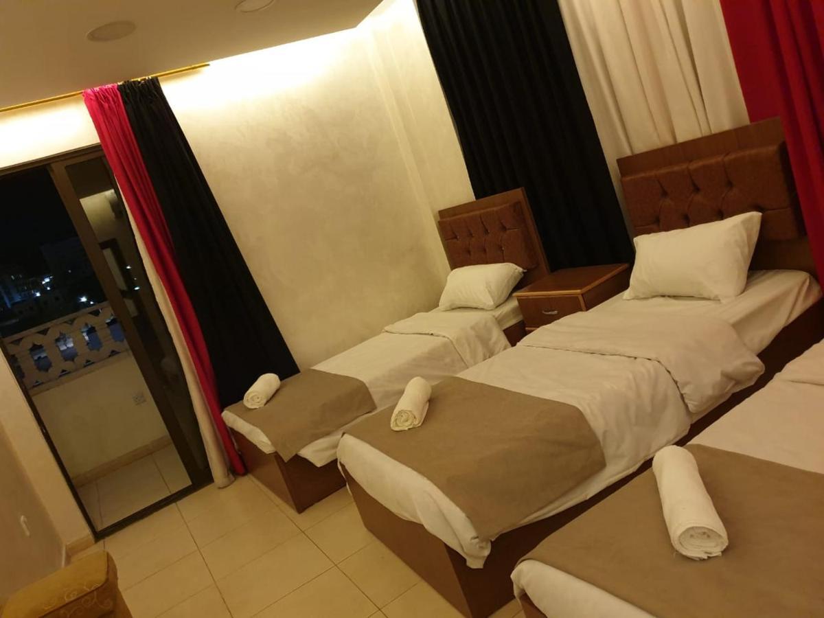 Zuwwar Aqaba Hotell Exteriör bild