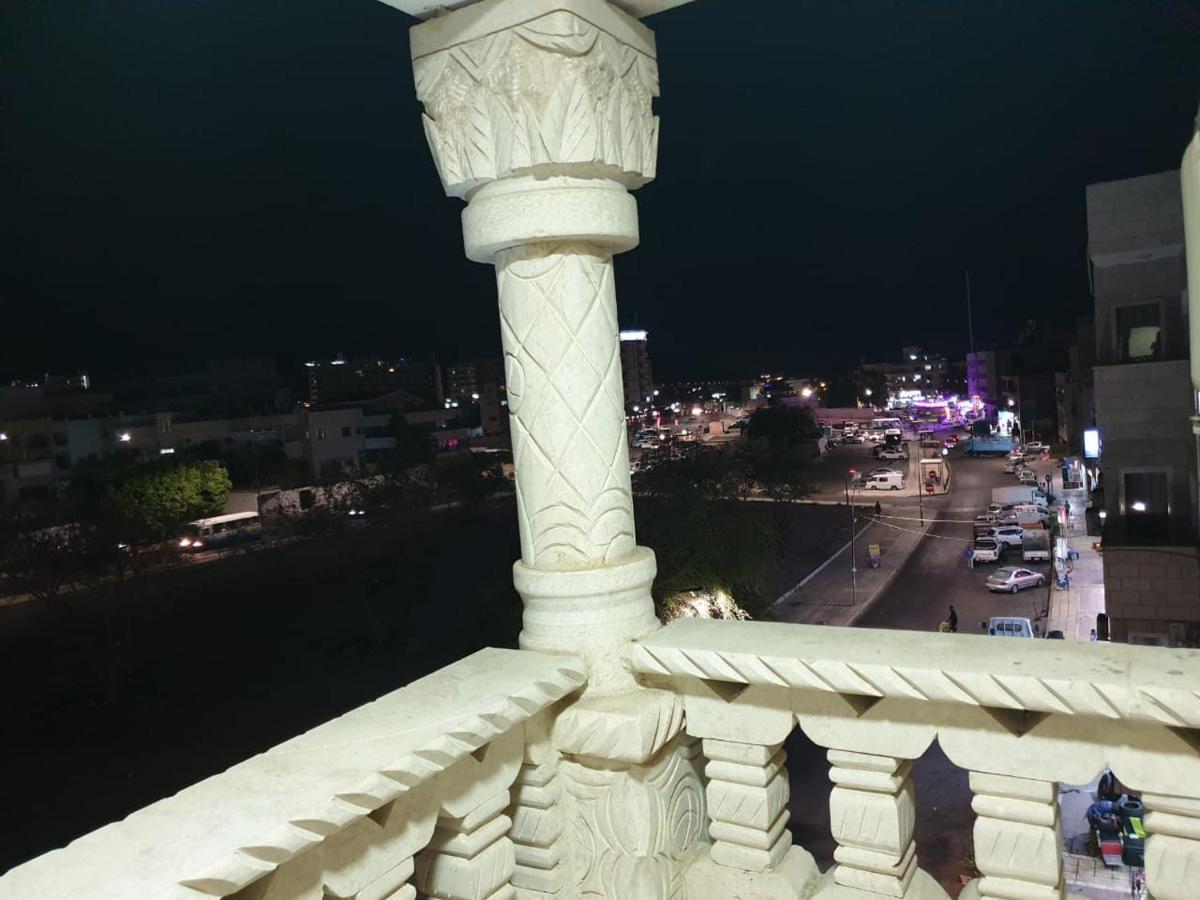 Zuwwar Aqaba Hotell Exteriör bild