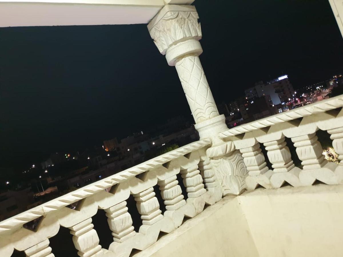 Zuwwar Aqaba Hotell Exteriör bild