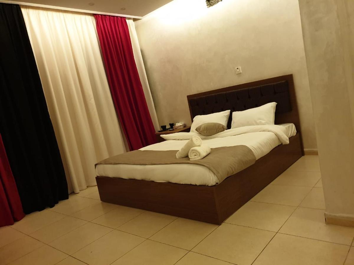 Zuwwar Aqaba Hotell Exteriör bild