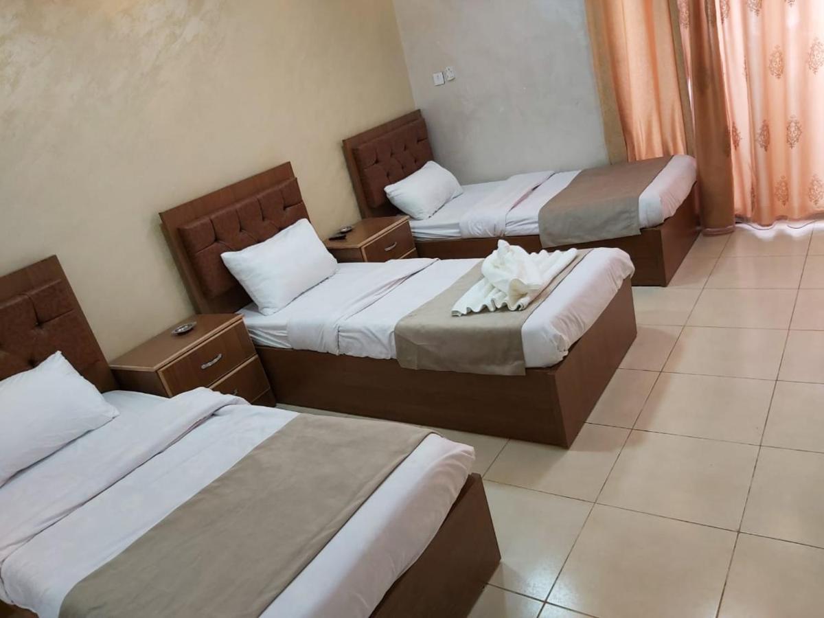 Zuwwar Aqaba Hotell Exteriör bild