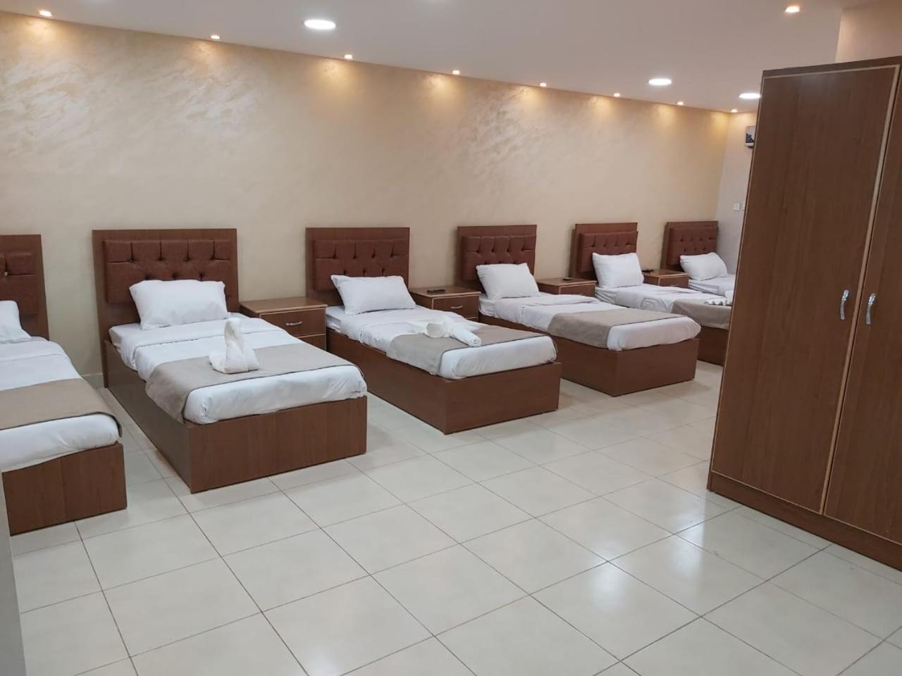 Zuwwar Aqaba Hotell Exteriör bild