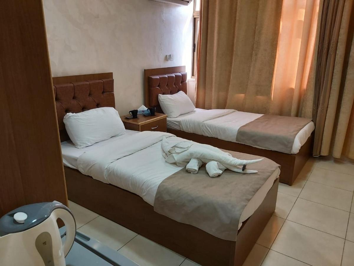 Zuwwar Aqaba Hotell Exteriör bild