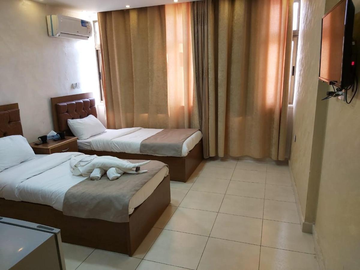 Zuwwar Aqaba Hotell Exteriör bild