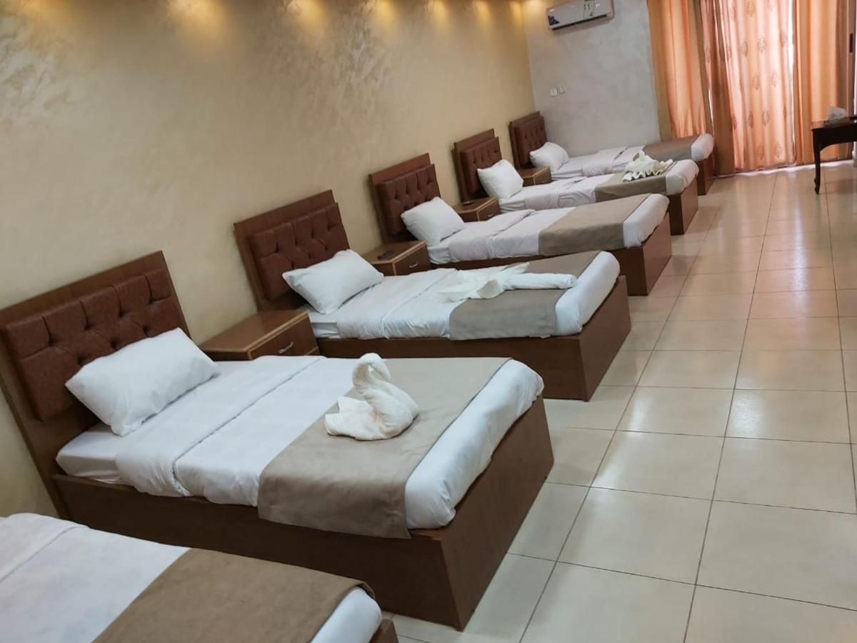 Zuwwar Aqaba Hotell Exteriör bild